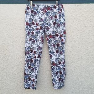 Zara Basic white floral cropped pants size 6